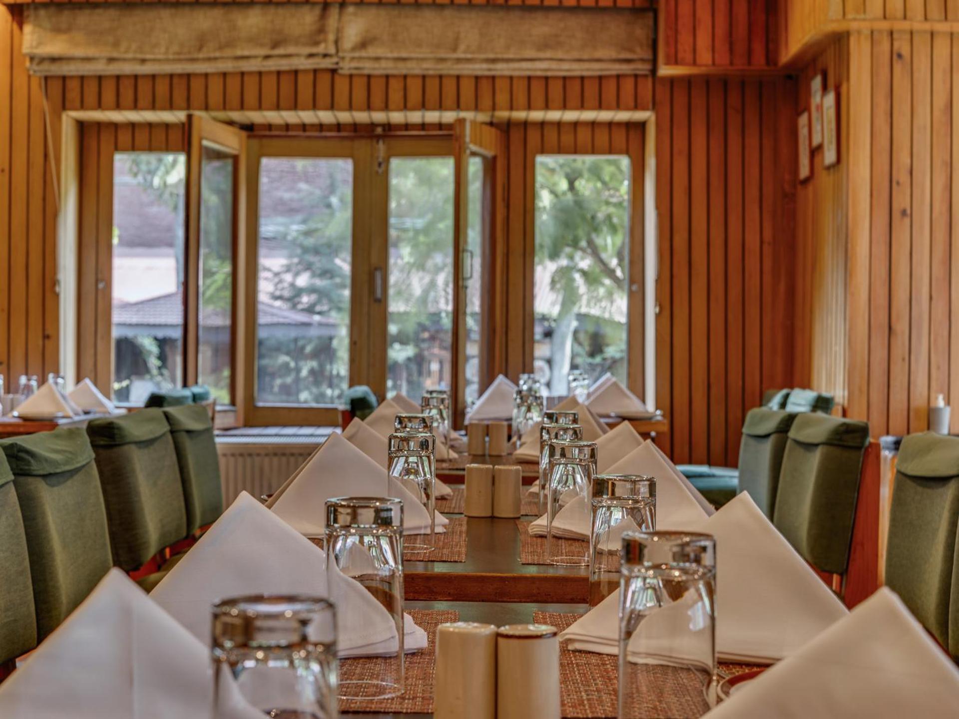 Pahalgam Hotel المظهر الخارجي الصورة